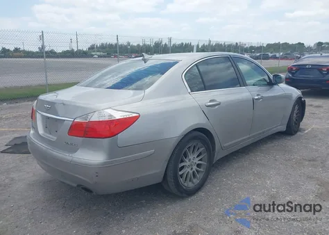 2011 Hyundai Genesis 3.8 z USA, uszkodzony, nr VIN KMHGC4DE2BU138486